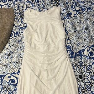 Elegant White Sleeveless Dress